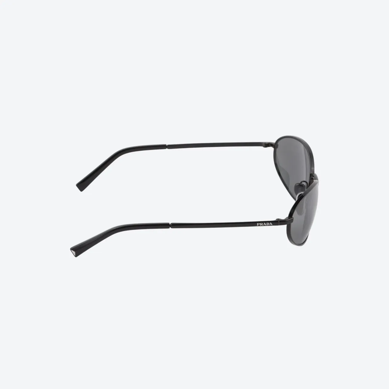 Black Eyewear Oval Sunglasses – Vintage-Inspired