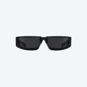 Distinctive Sunglasses - Black Frame