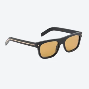Square sunglasses with the iconic metal plaque - Black