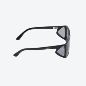 Sunglasses – Iconic Black Rectangular Frame
